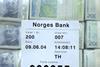 NORGES BANK 200 kroneseddel etikett hoy